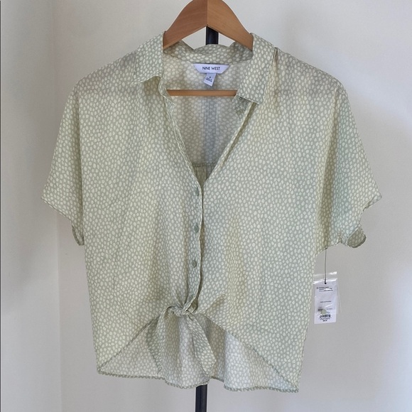 Nine West Green Short Sleeve Button Down Shirt - Picture 1 of 4